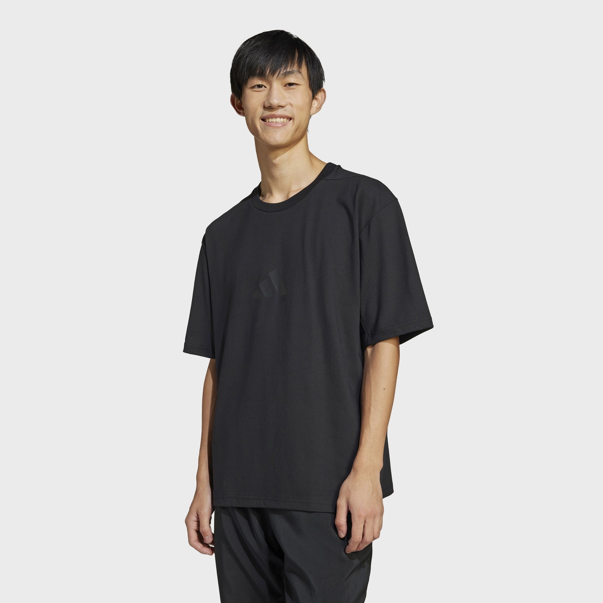 adidas Z.N.E. Loose-Fit T-Shirt / Black